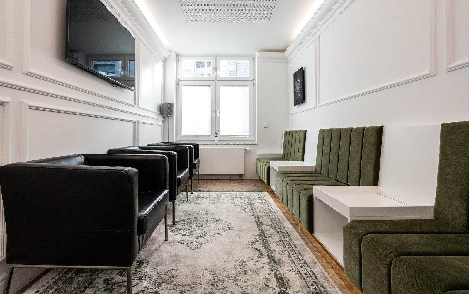 Wartezimmer Zahnhaus Monheim